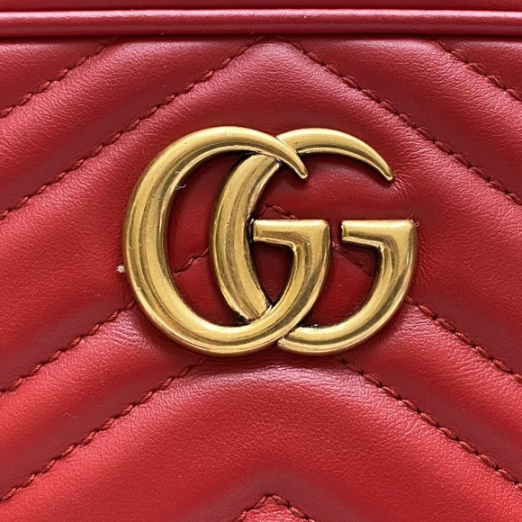 Gucci GG Marmont Mini Red Matelasse Leather Crossbody (E028007489) - Picture 3 of 16